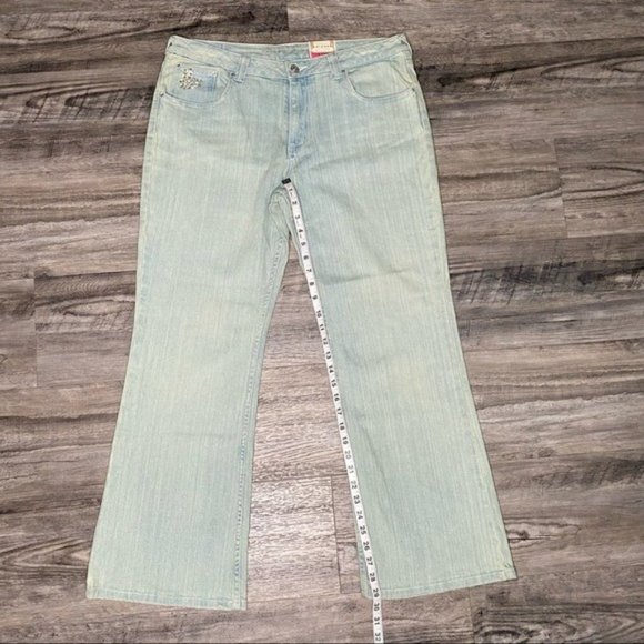 The Original Arizona Women’s Light Blue Denim Jeans Plus Size 16 NWT - Picture 8 of 11